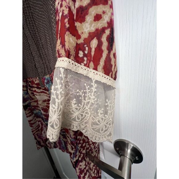 BKE Sheer Abstract Pattern Half Sleeve Blouse With Lace Bell sleeves - Picture 3 of 4